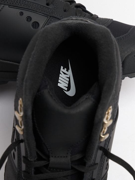 Nike: High-top Sneakers with Contrast Details