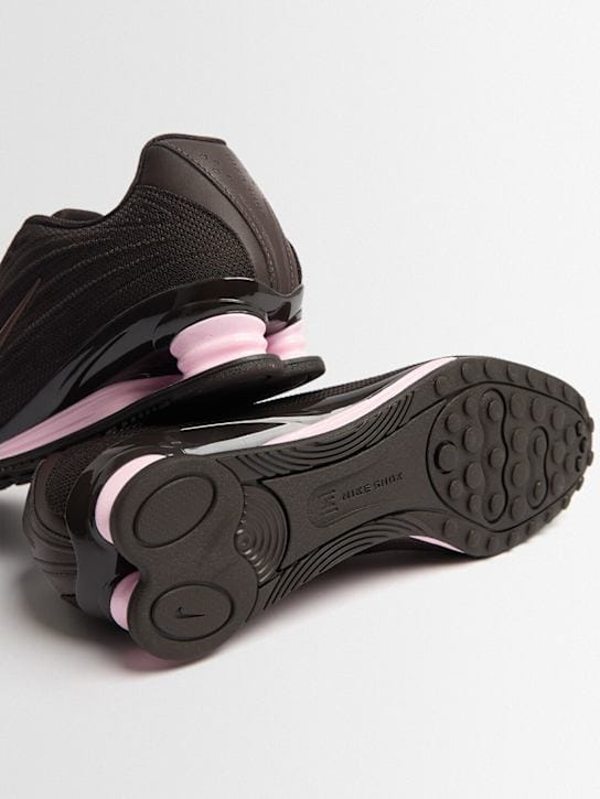 Nike: Shox Z Sneakers