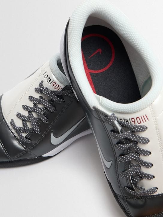 Nike: Total 90 Sneakers