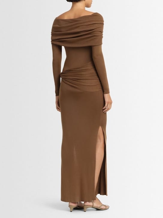 Aya Muse: Vestido largo drapeado de seda