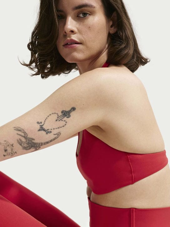 Nike: Jacquemus 胸罩