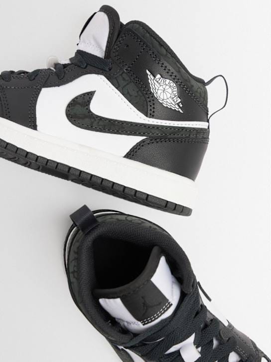 Jordan: 乔丹 1 中帮 SE 运动鞋
