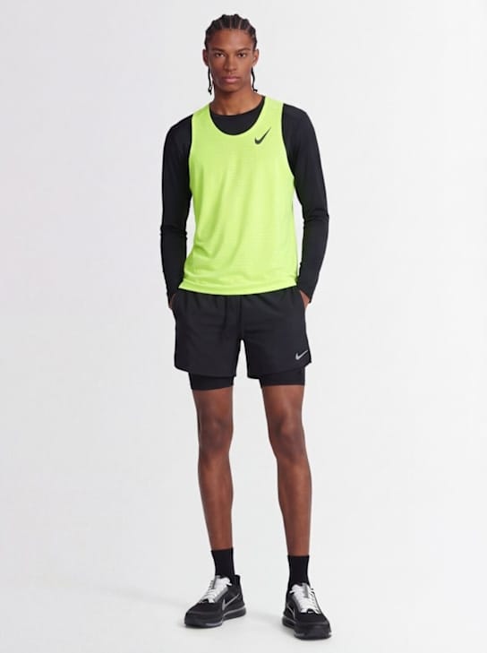Nike: 无袖V领T恤