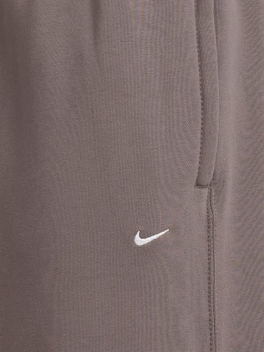 Nike: 宽松裤带抽绳