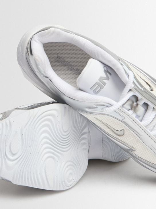Nike: Air Max Muse Sneakers