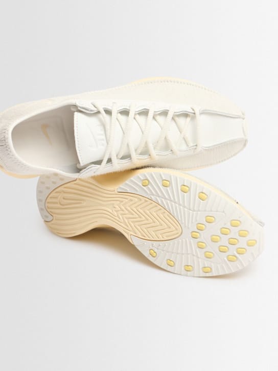 Nike: 空中超级飞行 LX 运动鞋
