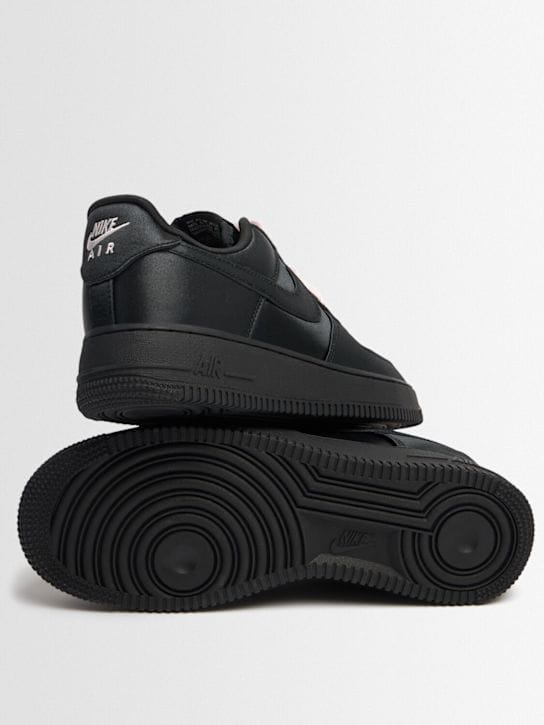 Nike: Sneakers Air Force 1'07 LV8