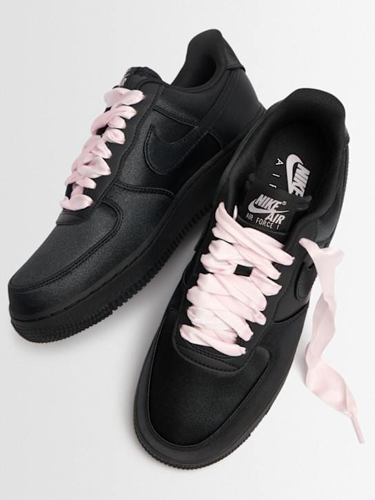 Nike: Sneakers Air Force 1'07 LV8