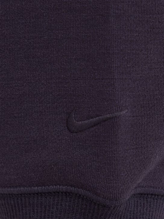 Nike: 带长袖的圆领卫衣