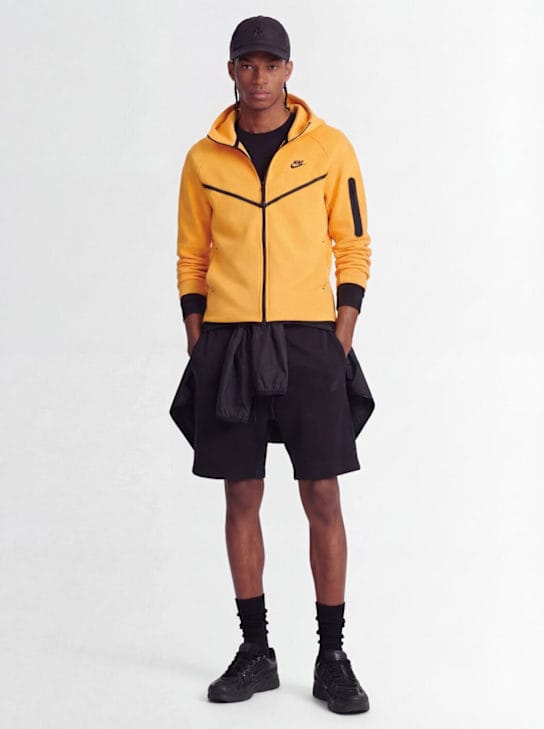 Nike - 有拉链闭合的连帽衫