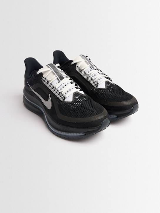 Nike - Pegasus Premium Sneakers