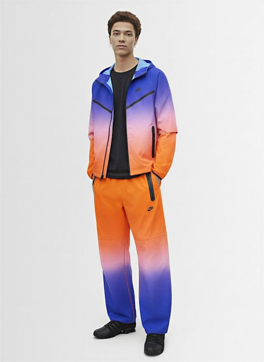 Nike - 带拉链的连帽夹克