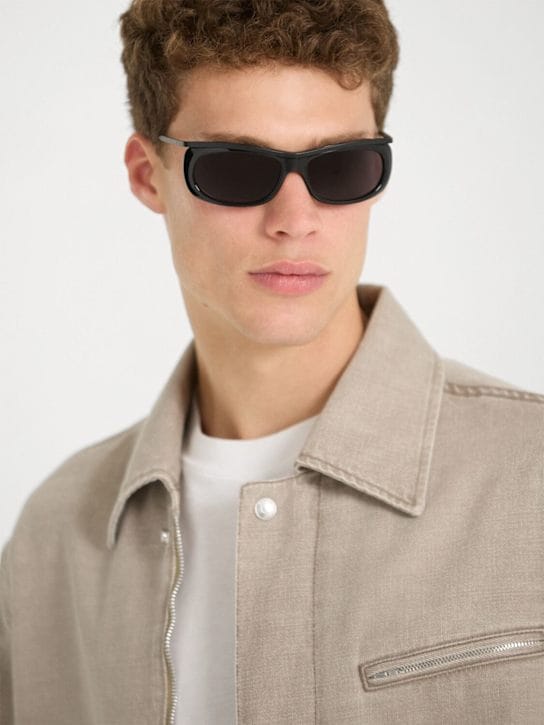 Flatlist Eyewear: 口罩太阳镜