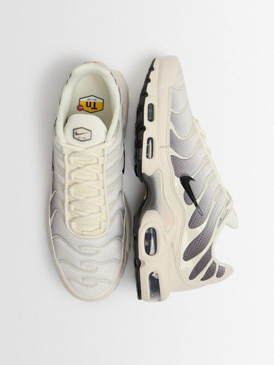Nike - Low-top sneakers with chunky sole