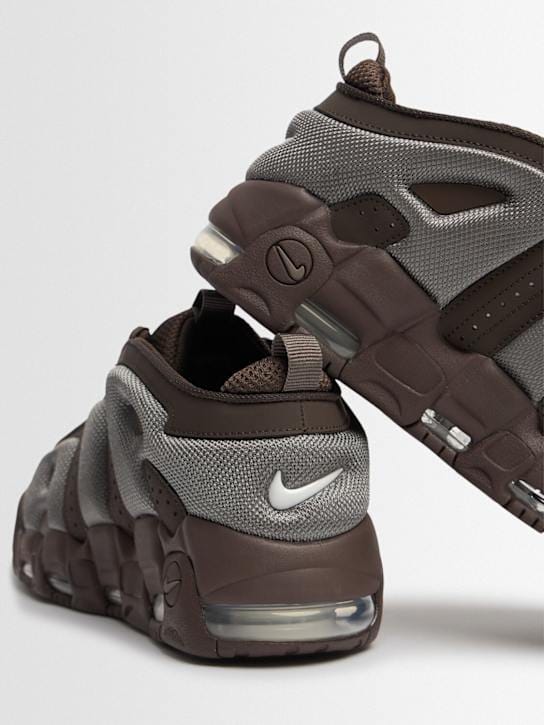 Nike: Low-top sneakers with chunky sole