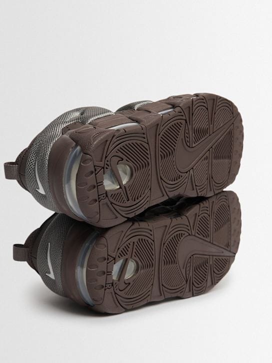 Nike: Low-top sneakers with chunky sole