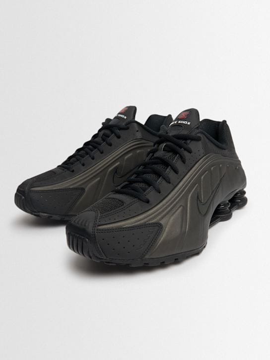 Nike: Low-top sneakers with chunky sole