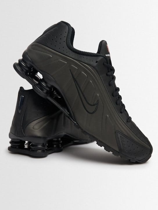 Nike: Low-top sneakers with chunky sole