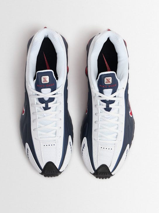 Nike: Low-top sneakers with chunky sole