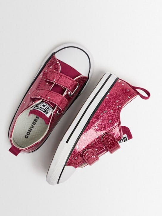 Converse: 查克·泰勒闪光带运动鞋