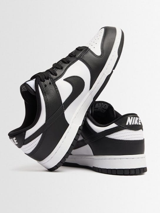 Nike: Low-top sneakers with lace-up fastening