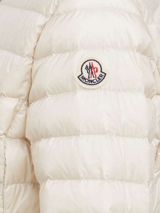 Moncler: 带领的短款羽绒服