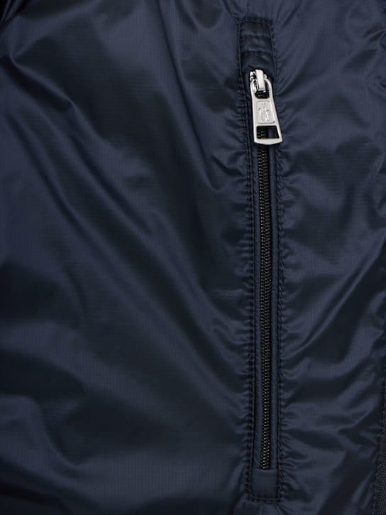 Moncler: 带领短款羽绒夹克
