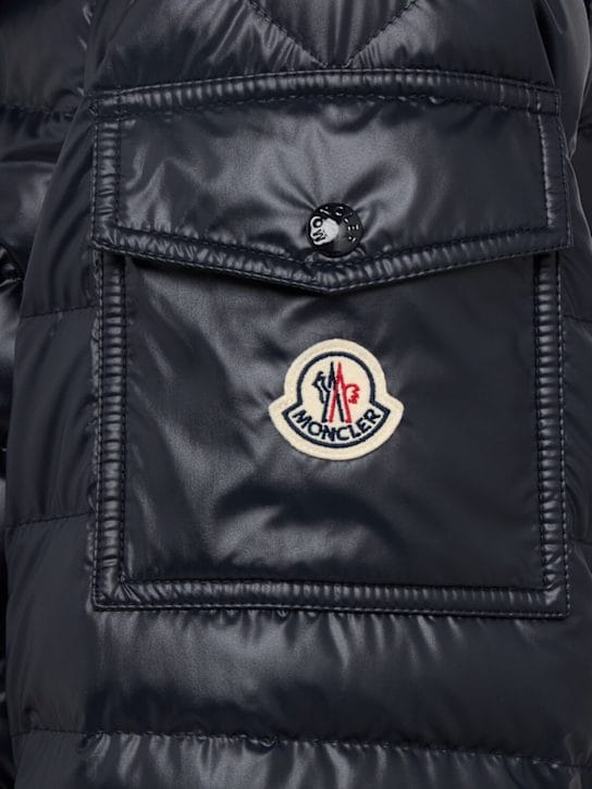 Moncler: 短款连帽羽绒服