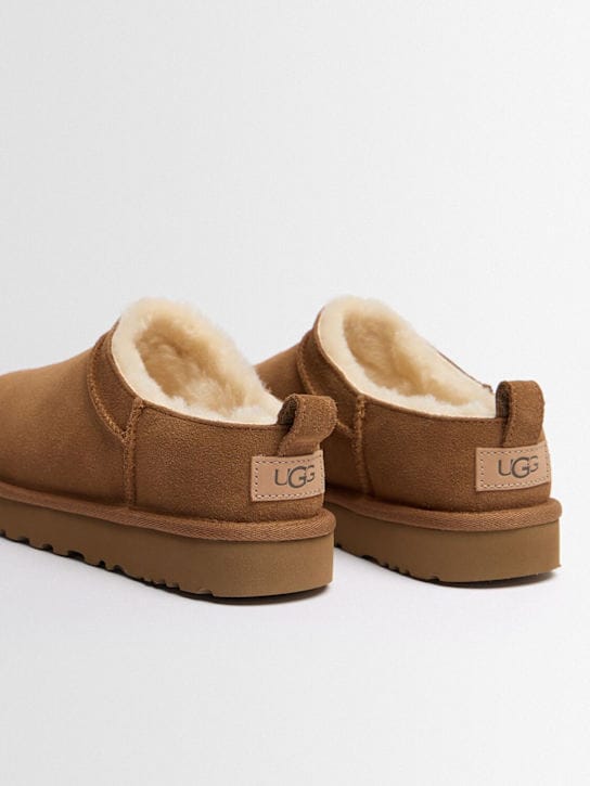 Ugg: 低领休闲靴滑脱式设计