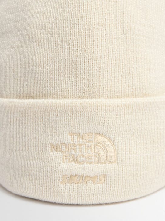 The North Face: 有 cuff 的针织帽