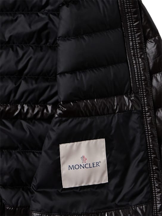 Moncler: 女性闪亮尼龙羽绒外套