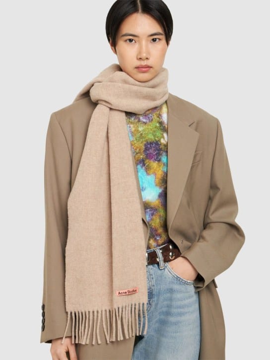 Acne Studios - 带流苏的矩形围巾