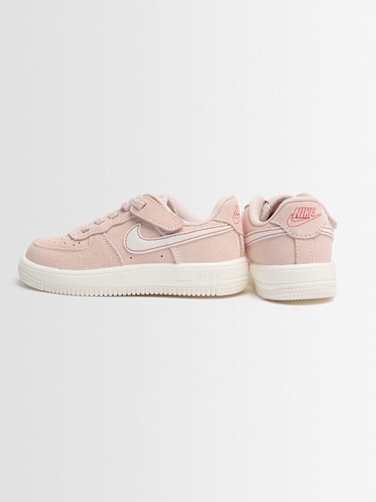 Nike: Force 1 Low LV8 EasyOn 运动鞋