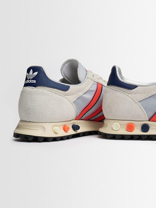 adidas Originals: 低帮厚底运动鞋