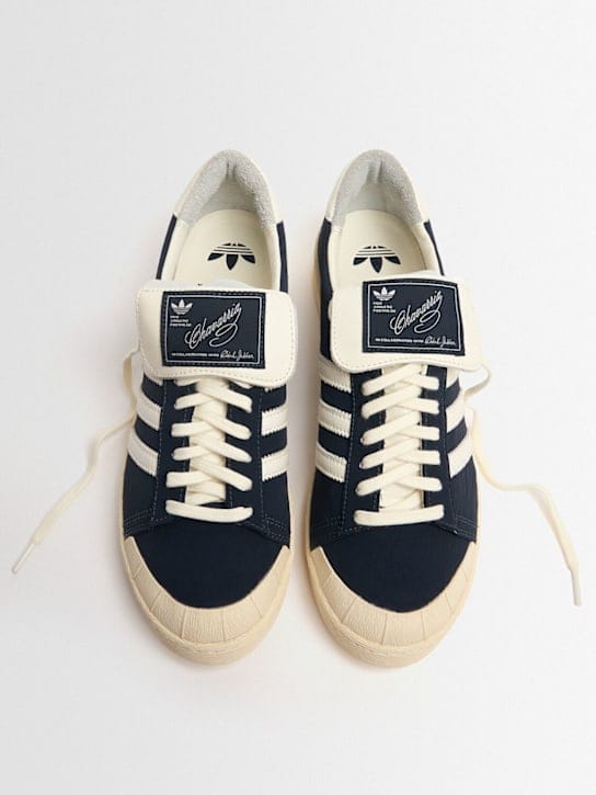 adidas Originals: Low-top sneakers with visible tongue