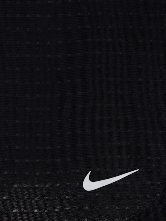 Nike: 圆领短袖T恤