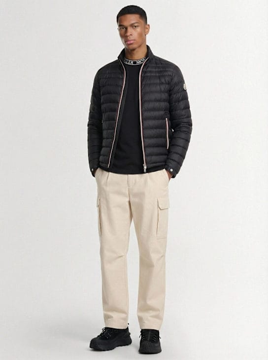 Moncler - 短款羽绒服，带拉链封闭