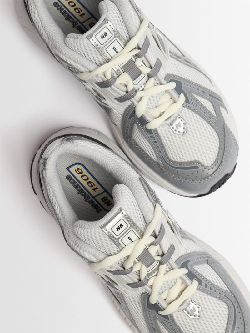 New Balance: 860 跑步鞋
