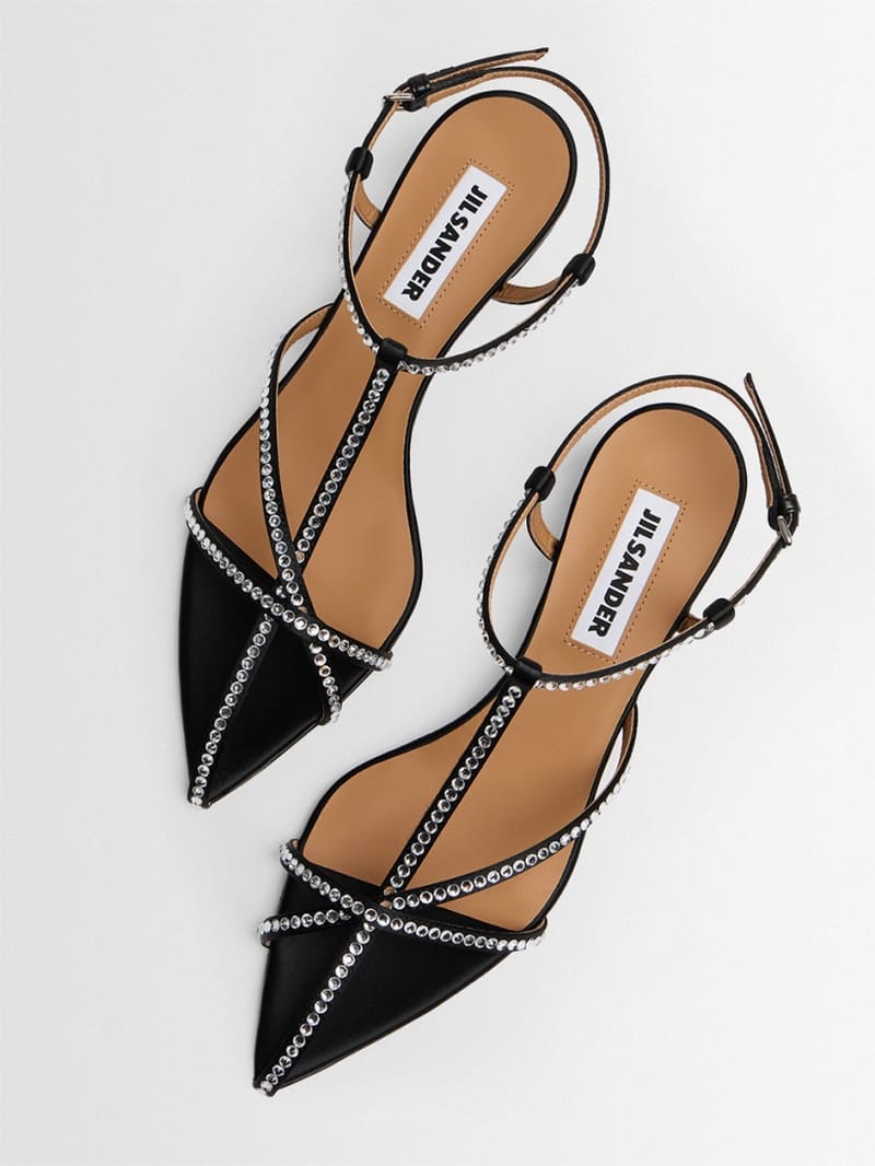 Jil Sander: Cage-Sandalen aus Satin mit Kristallverzierung