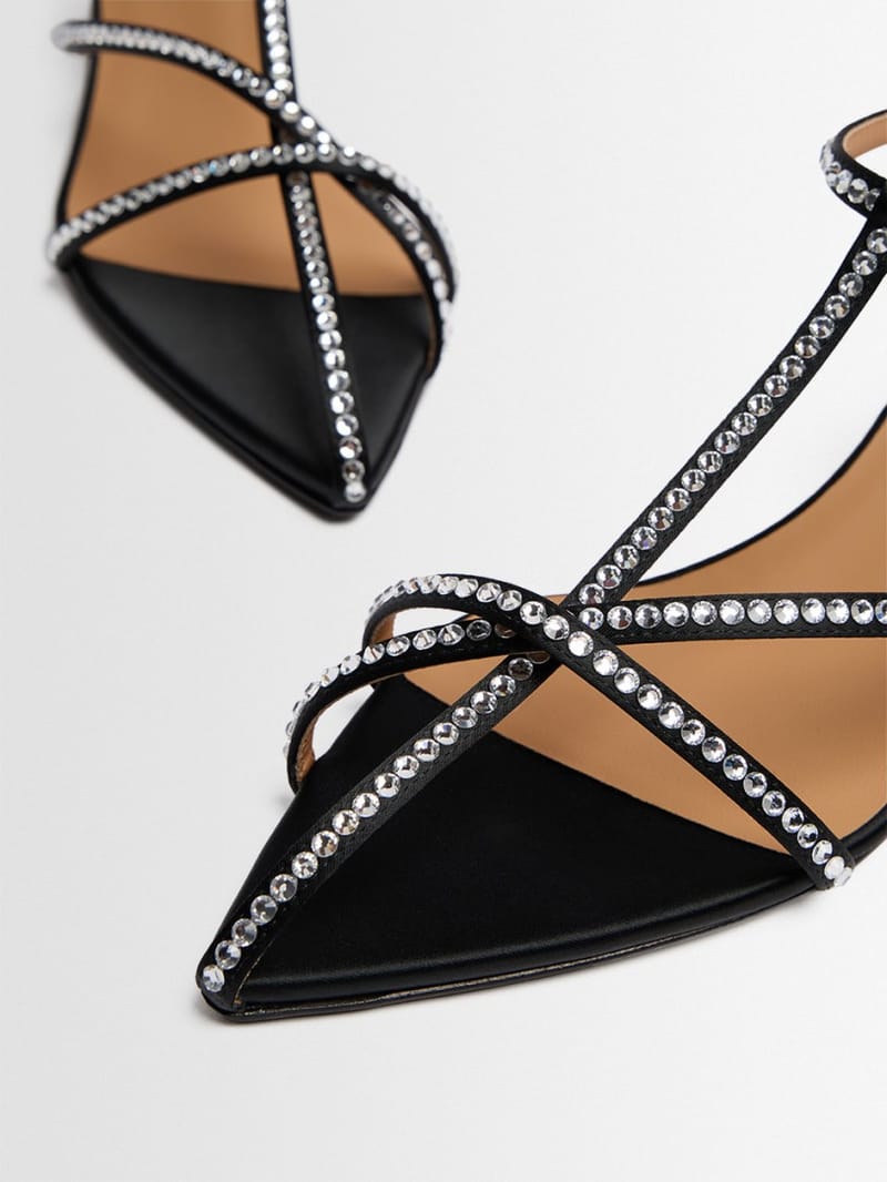 Jil Sander: Cage-Sandalen aus Satin mit Kristallverzierung