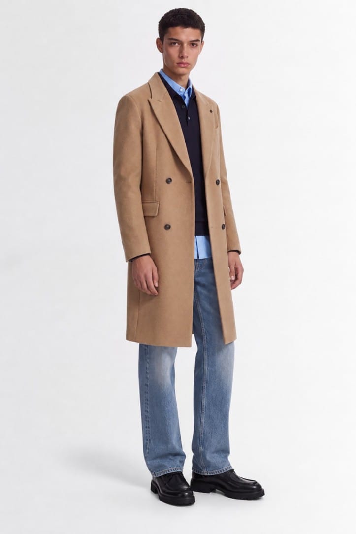 CRUNA: Double-breasted coat with martingale