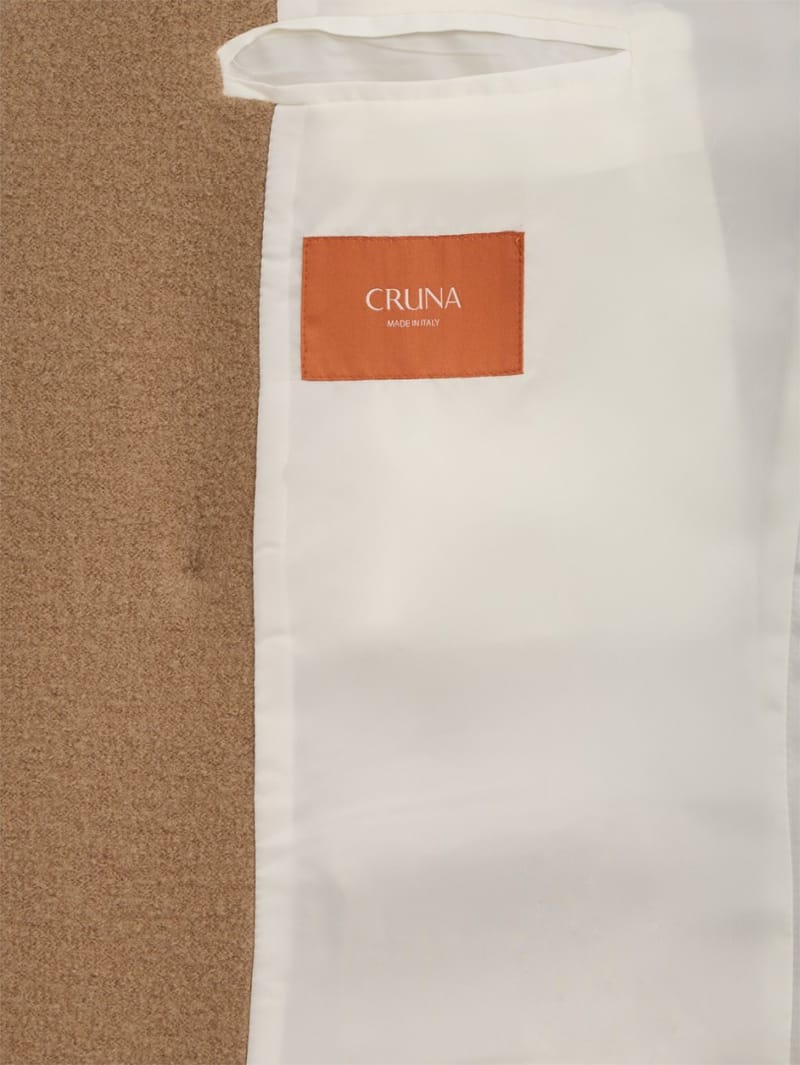 CRUNA: Double-breasted coat with martingale