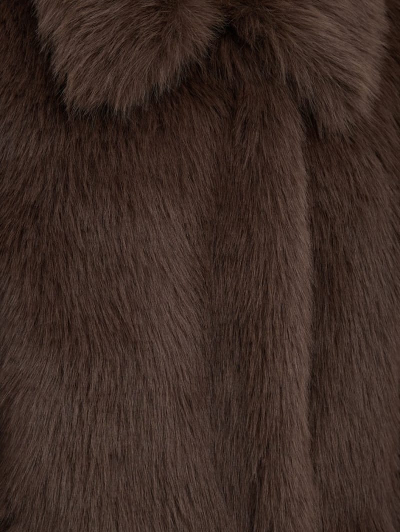 LA PISCINE: Faux-fur