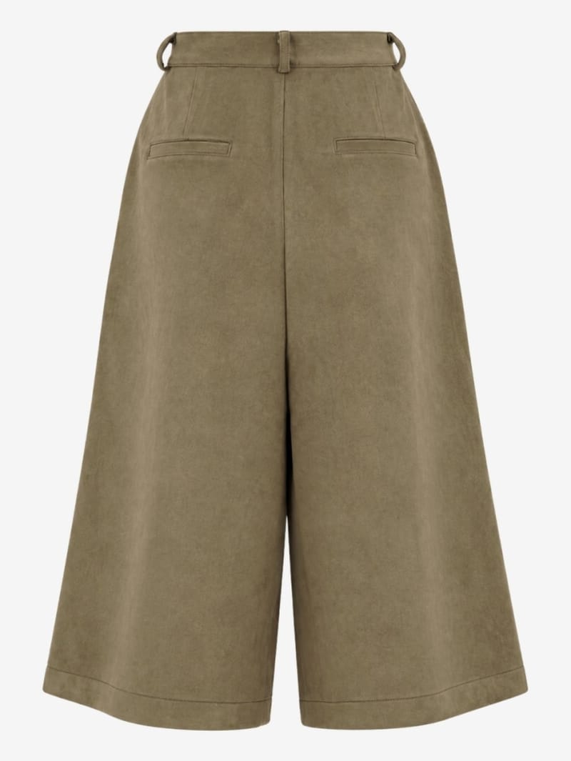 LA PISCINE: Faux suede wide shorts