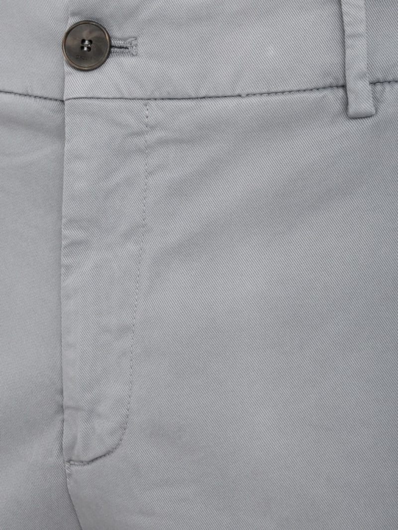 CRUNA: Flat Front Tapered Fit