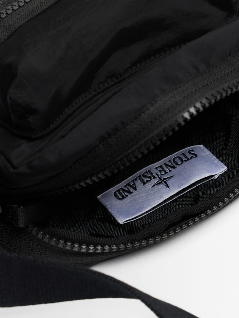 Stone Island: 标志补丁斜挎包