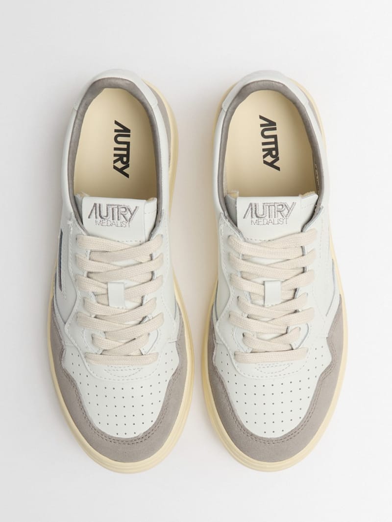 Autry - Medalist Low 雕刻底部皮革运动鞋
