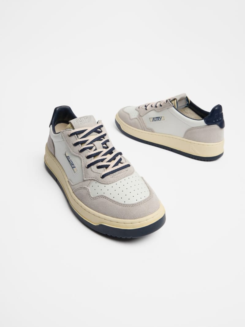 Autry - Medalist Low sneakers in cow leather