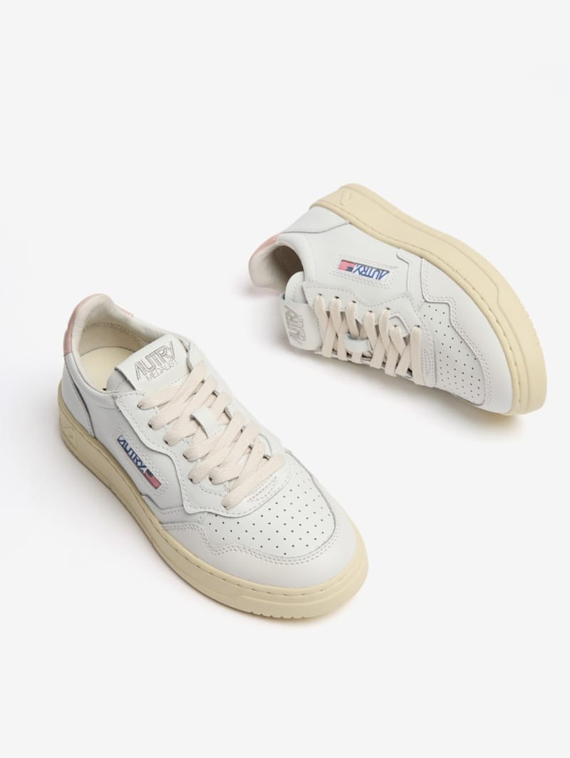 Autry: Medalist Low sneakers in cow leather