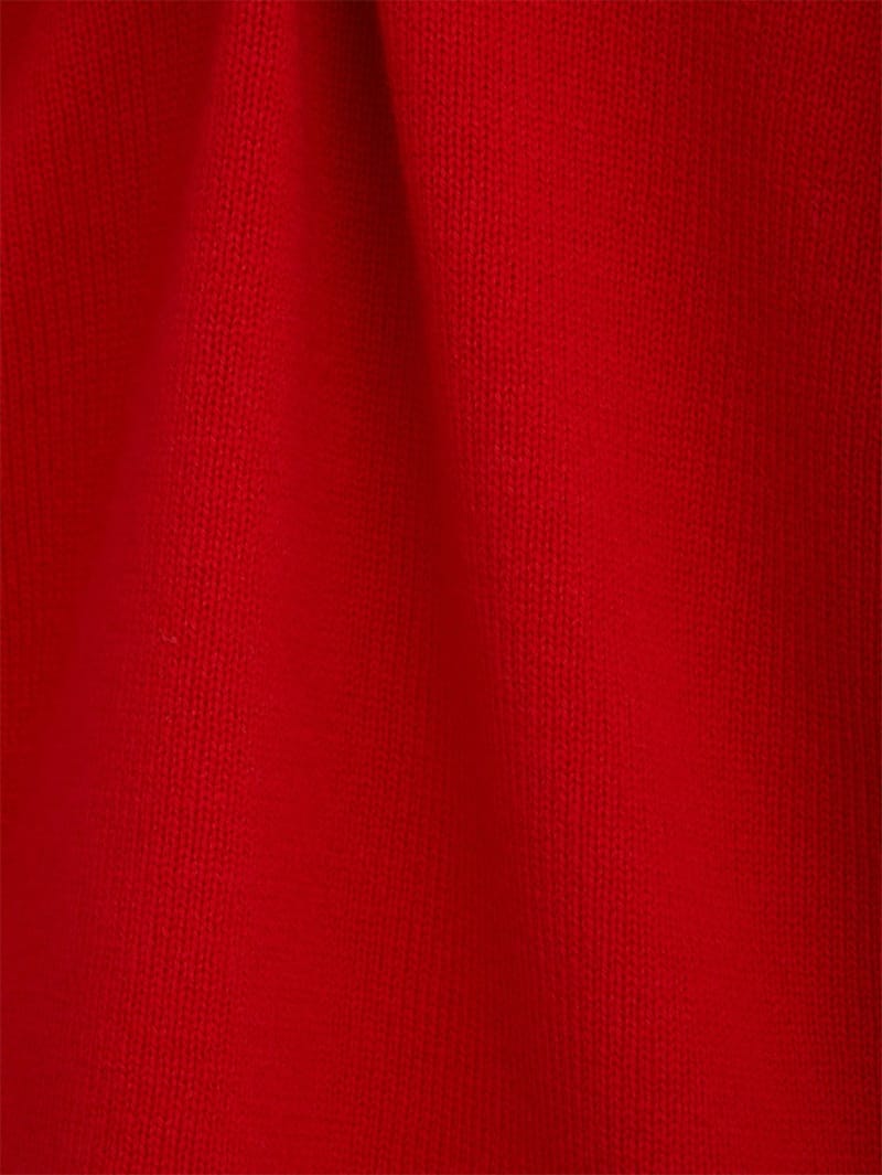AMIYA: Milano V Neck